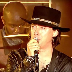Carl Barat thinks he and Pete Doherty have to &#039;start again&#039; for The Libertines to work