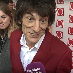 Ronnie Wood facing the sack
