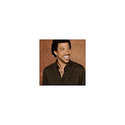 Lionel Richie snubbed by Alexandra Burke