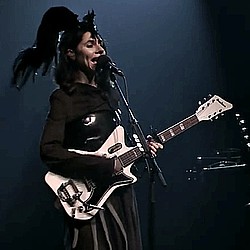 PJ Harvey records again