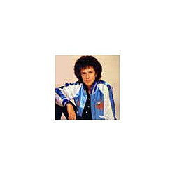 Leo Sayer stays at number one