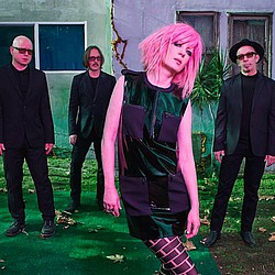 Shirley Manson goes solo