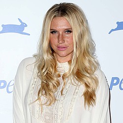 Kesha&#039;s mum drops lawsuit against Dr. Luke