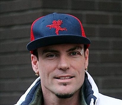 Vanilla Ice went against doctor`s advice to perform DOI routine