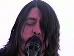 Dave Grohl Goes DIY Route For Foo Fighters&#039; &#039;Rope&#039; Video
