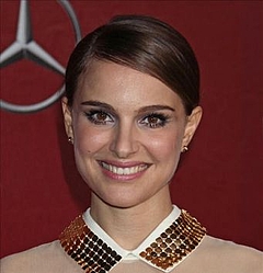 Natalie Portman turns geeky for new film
