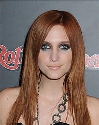 Ashlee Simpson `not dating Pete Wentz`s friend`