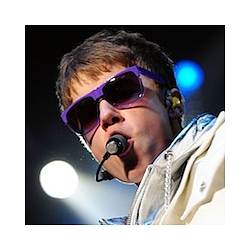 Justin Bieber Fan Hospitalised Amid &#039;Beatlemania&#039; Scenes In Liverpool