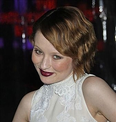 Emily Browning: `It was great in bed with Jon Hamm`