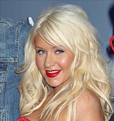 Christina Aguilera congratulates Britney on new album