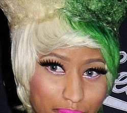 Nicki Minaj: `Simon Cowell is amazing`