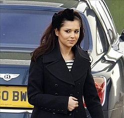 Cheryl Cole wants Kate Middleton`s shiny hair