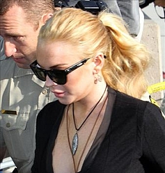 Lindsay Lohan told plea deal will &#039;involve jail time&#039;