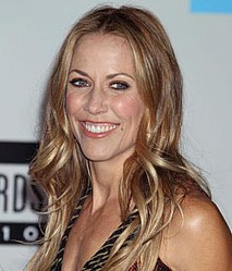 Sheryl Crow `protects kids from paparazzi`