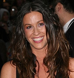 Alanis Morissette: `Motherhood is a revelation`