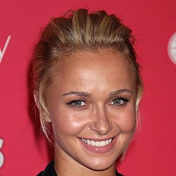 Hayden Panettiere insists she`s `just good friends` with Mark Sanchez
