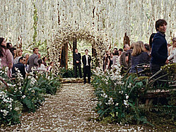 &#039;Breaking Dawn&#039; Trailer Is &#039;Steamy&#039; And &#039;Mind-Blowing&#039;