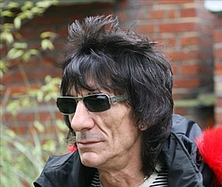 Ronnie Wood dislikes X Factor judge Simon Cowell