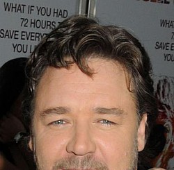 Russell Crowe embarks on fat-fighting fitness regime