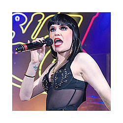 Jessie J Confirms She&#039;s Broken Her Foot