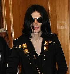 Michael Jackson`s mother `unmasked` her grandchildren after his death