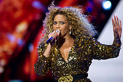 Beyonce&#039;s &#039;4&#039; Debuts Atop U.K. Album Chart, Adele Slips to No. 2