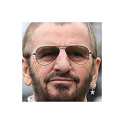 Ringo Starr asking for &#039;Peace &amp; Love&#039; at noon today on his birthday