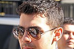 Joe Jonas booed by hostile hipsters at New York gig - The middle Jonas brother, who is attempting to cultivate a more grown-up image with his first solo &hellip;