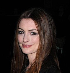 Anne Hathaway reveals her `inner nerd`