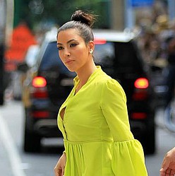 Kim Kardashian `shops for wedding dress at Vera Wang`
