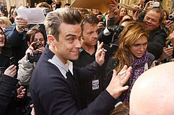 Robbie Williams plans to be a dad by next tour