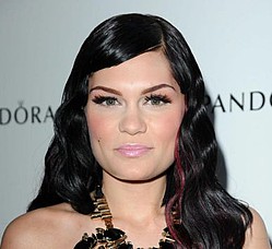 Jessie J set for physiotherapy on broken foot