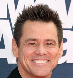 Jim Carrey: `Penguins are difficult to train`