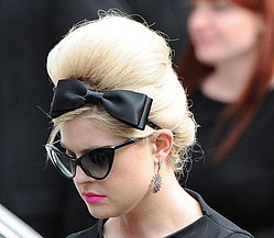 Kelly Osbourne `loved and lost` Amy Winehouse