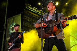 Coldplay Covers Amy Winehouse in Live Tribute