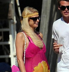 Paris Hilton keeps up the healthy living