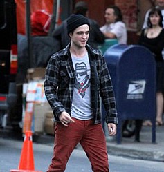 Robert Pattinson `got to ruin the bed in Twilight`