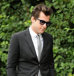 Mark Ronson `pays tribute to Amy Winehouse at wedding`