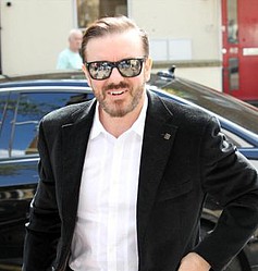 Ricky Gervais` surprise appearance on Jimmy Fallon