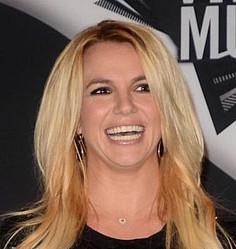 Britney Spears criticised for glamourising gun violence in new video