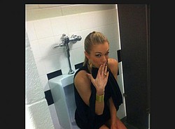 LeAnn Rimes sits on urinal in hilarious Twitpic