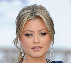 Holly Valance wants male dancers to wear high heels
