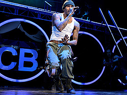 Chris Brown Stirs Up Frenzy On F.A.M.E. Tour