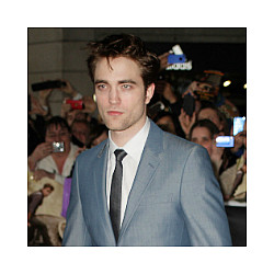 Robert Pattinson To Attend Breaking Dawn UK Premiere