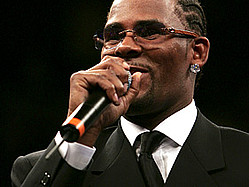 R. Kelly Sends Love Letter To Loyal Fans On Tour