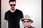 Ricky Gervais? jokey TwitPic with Johnny Depp - The British comedian recently posted a picture on Twitter of himself posing with the Hollywood star &hellip;