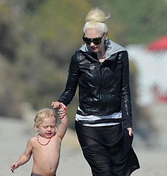 Gwen Stefani: `Sons` fashion choices can be horrifying`