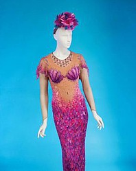 Bette Midler to auction off personal costume collection for charity