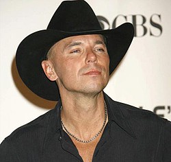 Kenny Chesney open to falling in love again