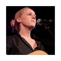 Laura Marling Wants &#039;Punk&#039; Follow-Up Album To &#039;A Creature I Don&#039;t Know&#039;